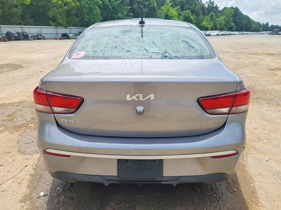 2022 KIA RIO S  