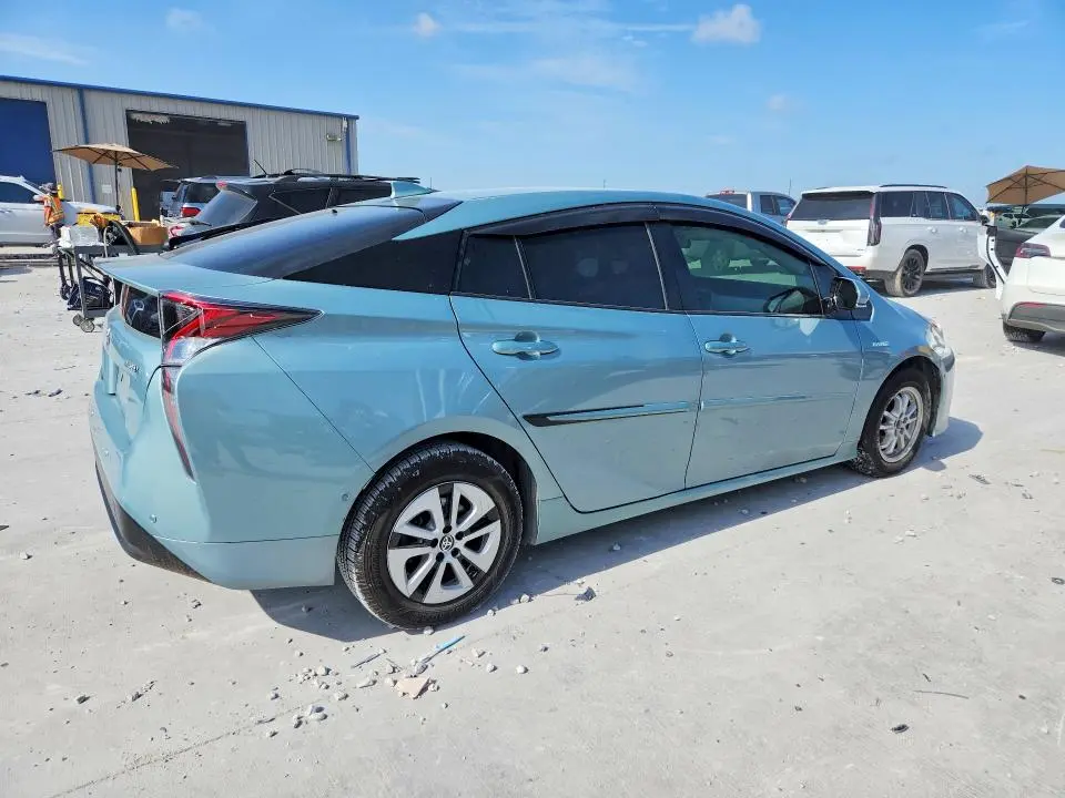 2017 TOYOTA PRIUS   