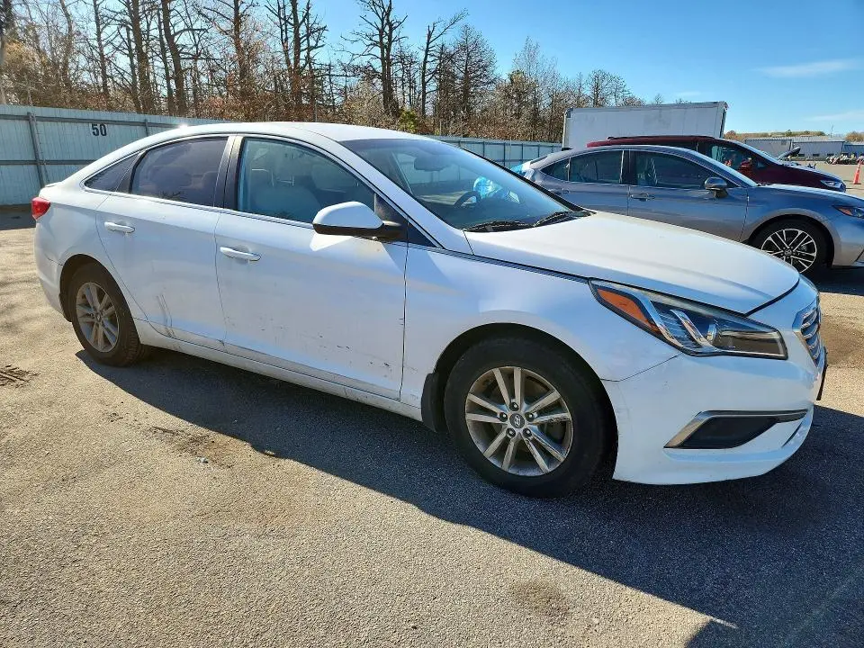 2017 HYUNDAI SONATA SE  