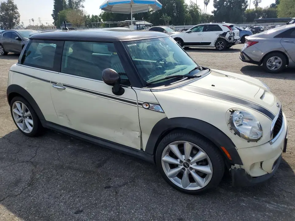2013 MINI COOPER   