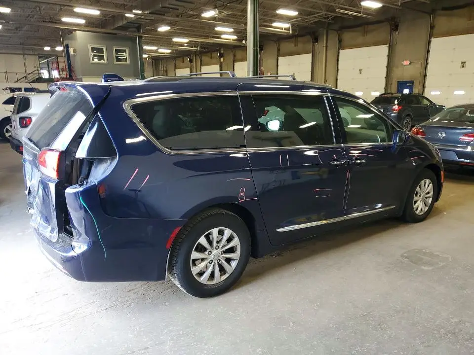 2017 CHRYSLER PACIFICA TOURING L  
