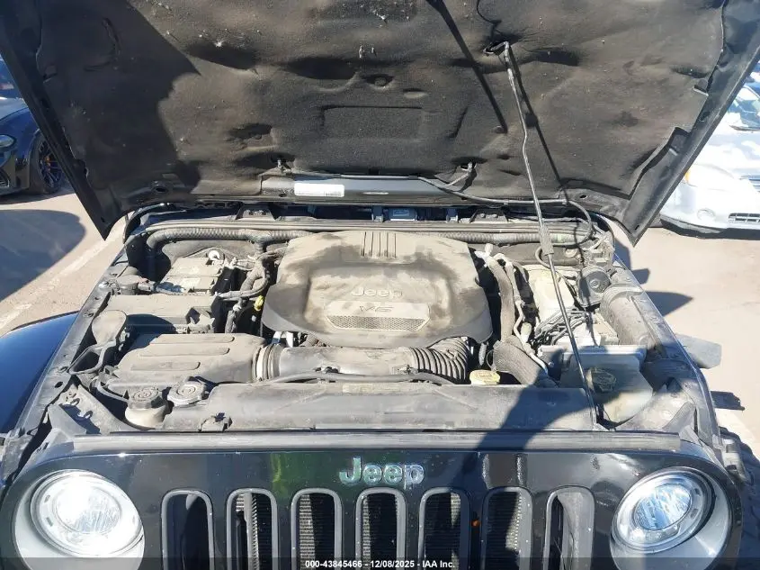 2017 JEEP WRANGLER UNLIMITED SAHARA 4X4