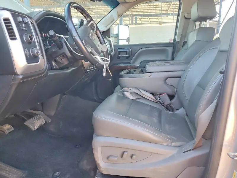 2015 GMC SIERRA K2500 SLT  