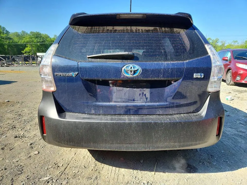 2014 TOYOTA PRIUS V TWO  