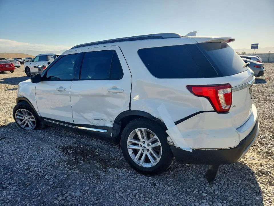 2017 FORD EXPLORER XLT  