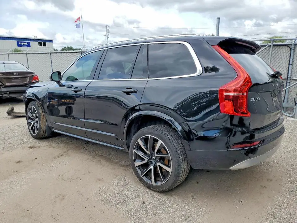2022 VOLVO XC90 T6 MOMENTUM  