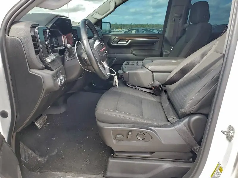 2023 GMC SIERRA K1500 SLE  