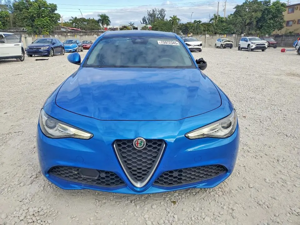 2021 ALFA ROMEO GIULIA TI  