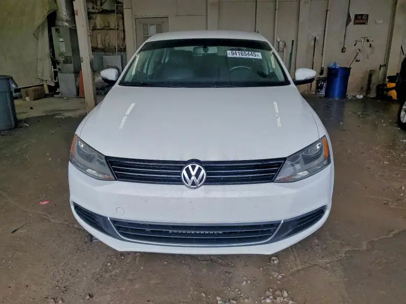 2014 VOLKSWAGEN JETTA SE  