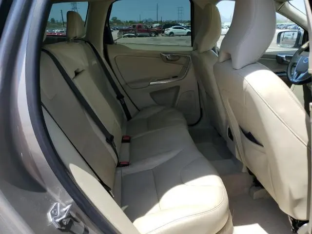 2016 VOLVO XC60 T6 PREMIER  