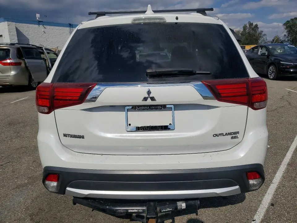 2017 MITSUBISHI OUTLANDER SE  