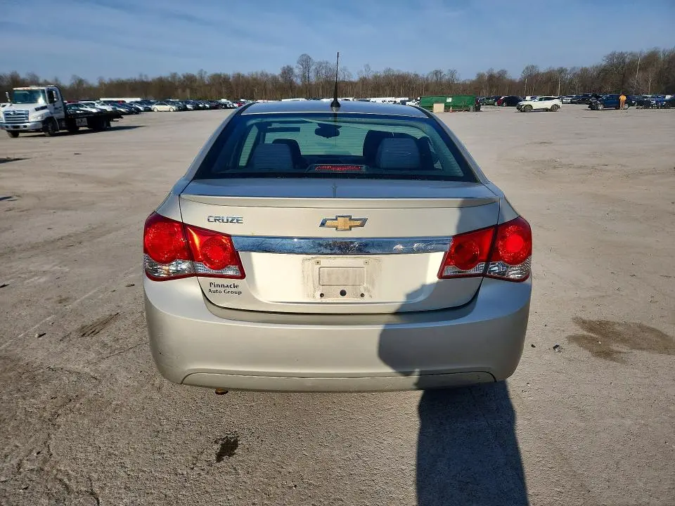 2013 CHEVROLET CRUZE LS  