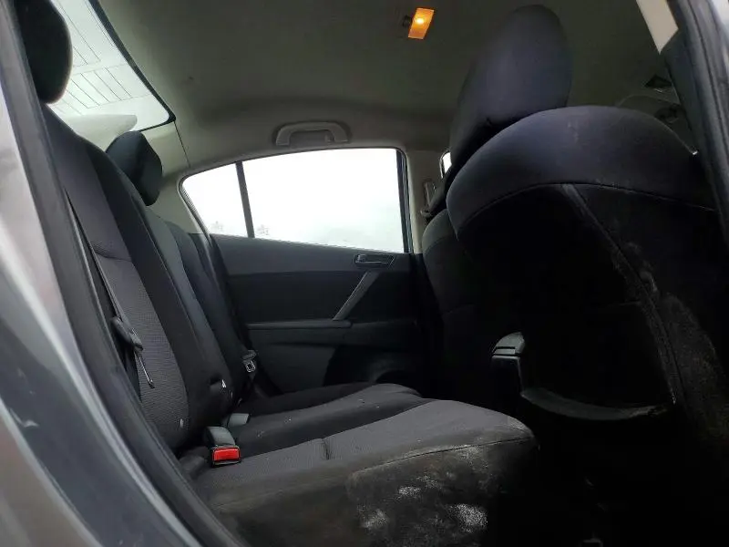 2010 MAZDA 3 GS  
