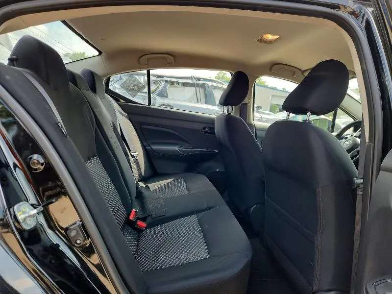 2022 NISSAN VERSA S  