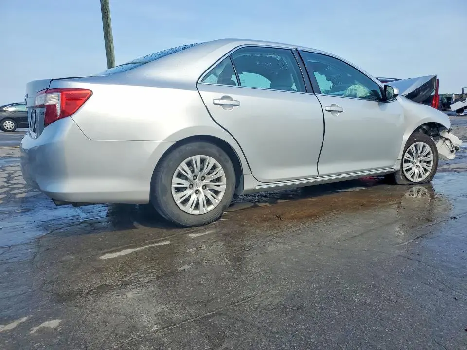2012 TOYOTA CAMRY LE  