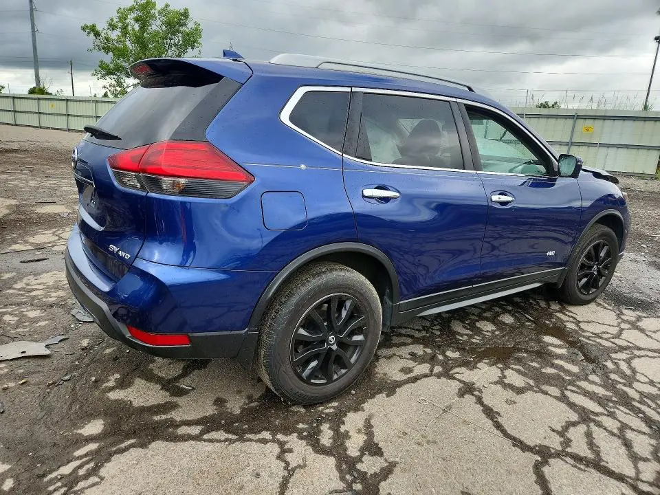2017 NISSAN ROGUE SV  