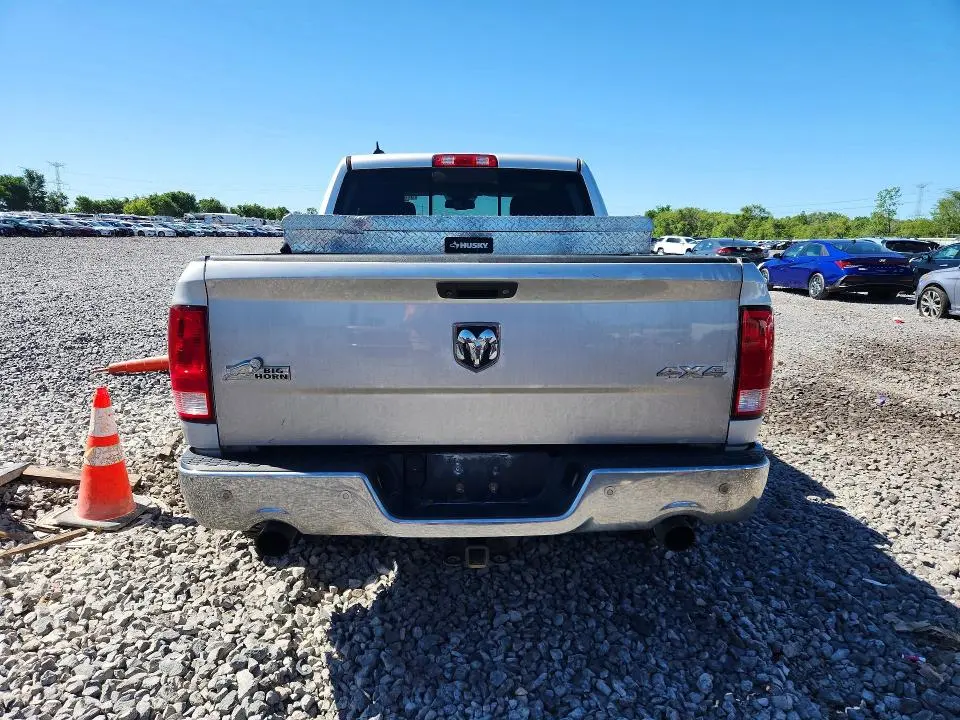 2016 RAM 1500 SLT  