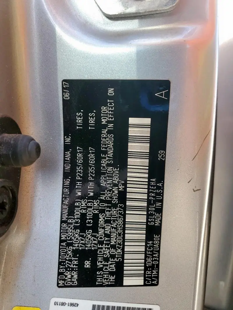 2017 TOYOTA SIENNA LE  