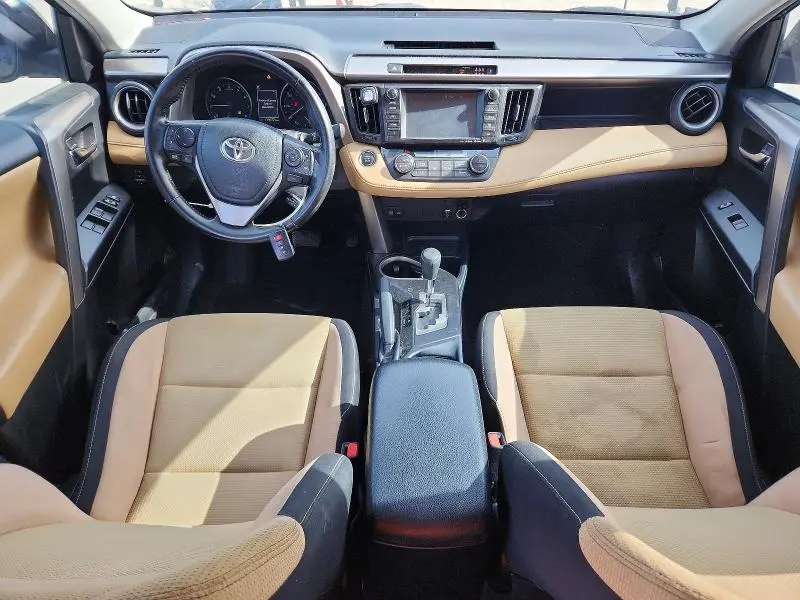 2018 TOYOTA RAV4 XLE  