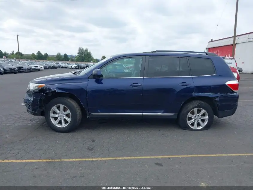 2011 TOYOTA HIGHLANDER BASE V6