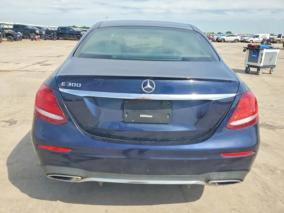 2018 MERCEDES-BENZ E 300  