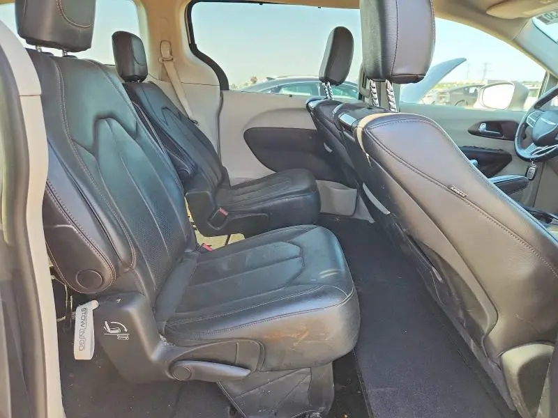 2018 CHRYSLER PACIFICA TOURING L PLUS  