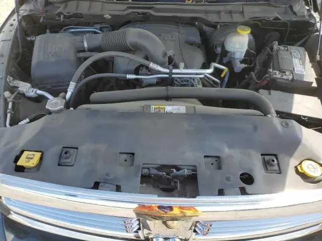 2017 RAM 1500 SLT  
