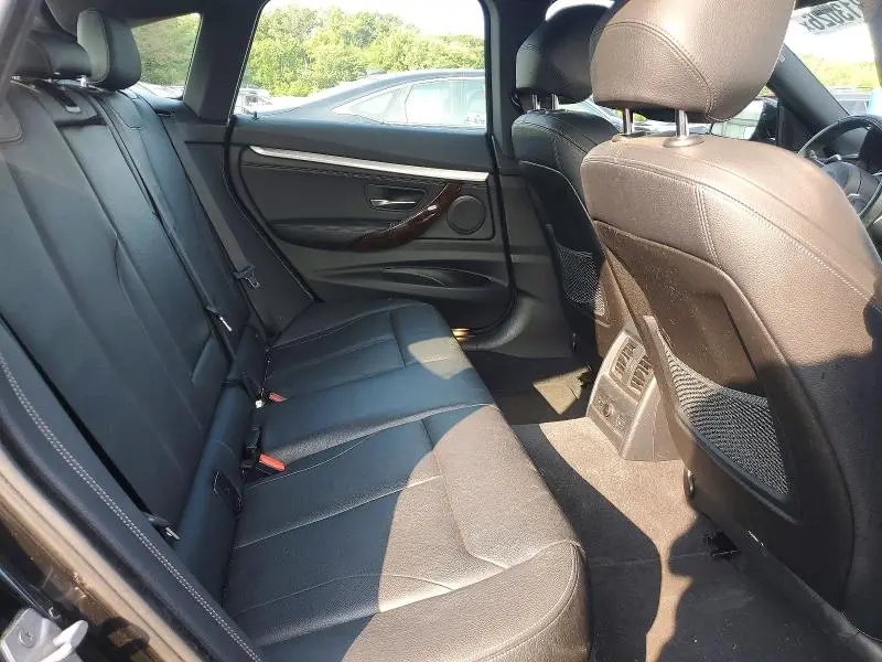 2017 BMW 330 XIGT  