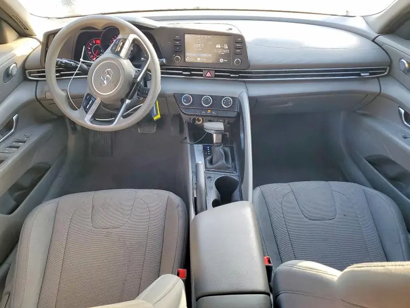 2021 HYUNDAI ELANTRA SE  