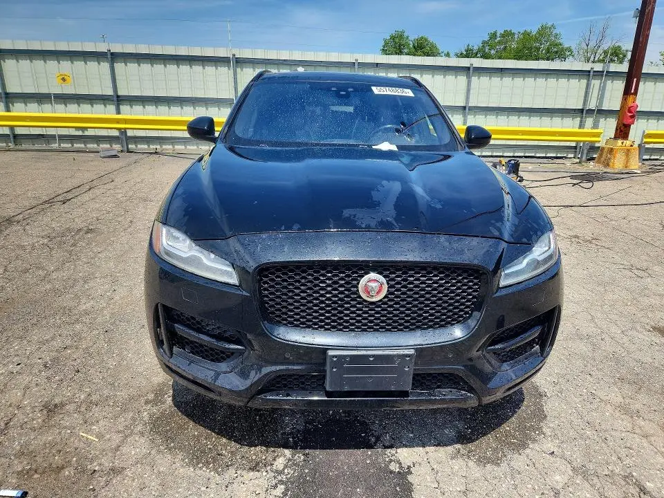2017 JAGUAR F-PACE R - SPORT  