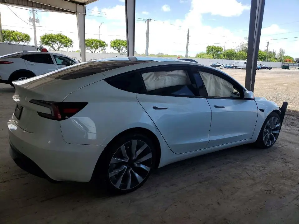 2025 TESLA MODEL 3   