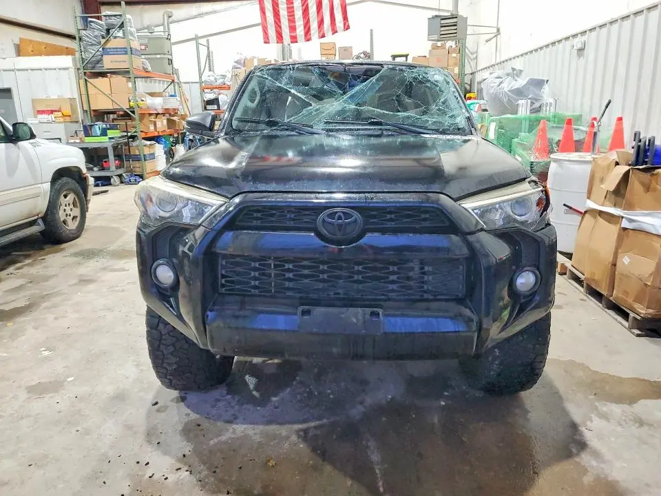 2015 TOYOTA 4RUNNER SR5  