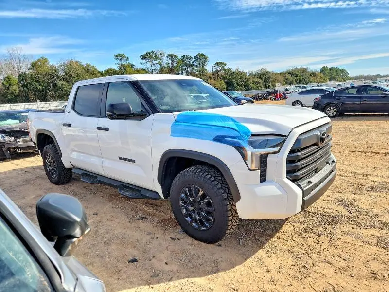 2026 TOYOTA TUNDRA CREWMAX SR  
