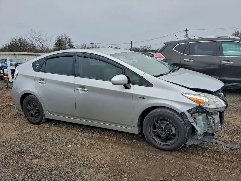 2013 TOYOTA PRIUS   