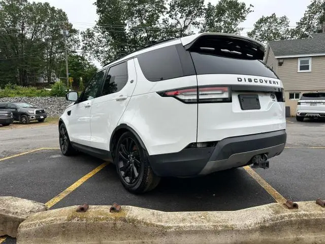2017 LAND ROVER DISCOVERY SE  
