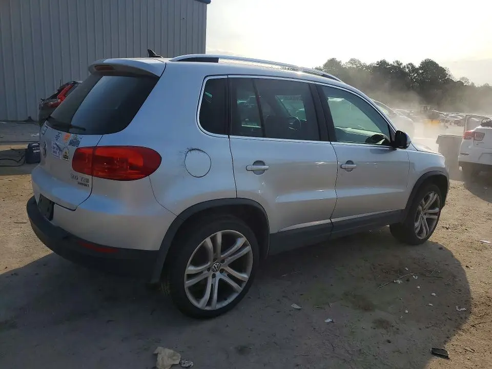 2012 VOLKSWAGEN TIGUAN S  