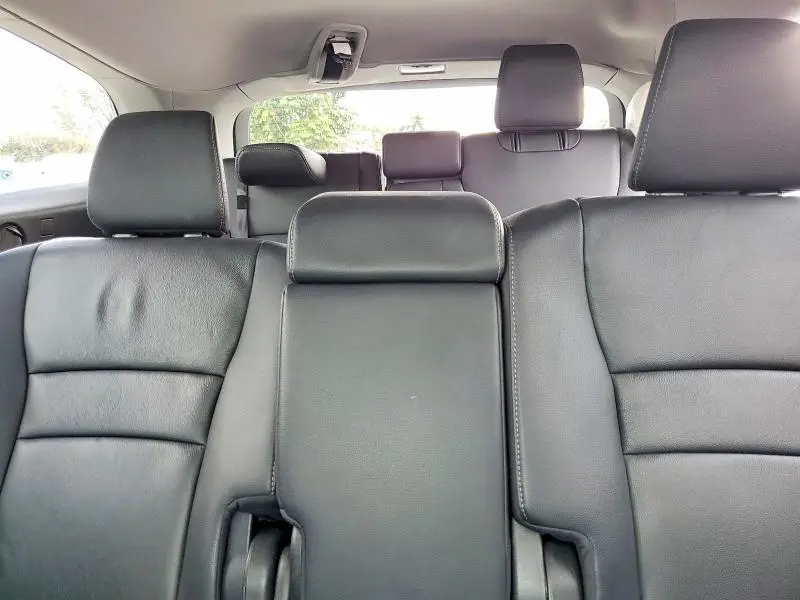 2022 HONDA PILOT SE  