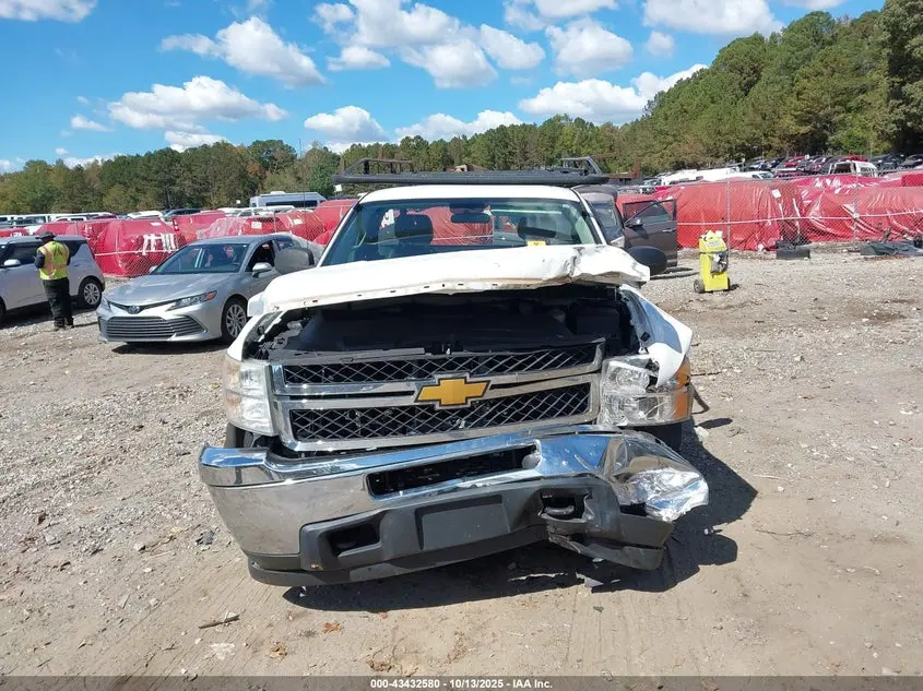 2013 CHEVROLET SILVERADO 2500HD WORK TRUCK