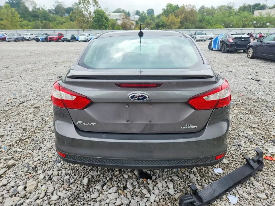2012 FORD FOCUS SE  