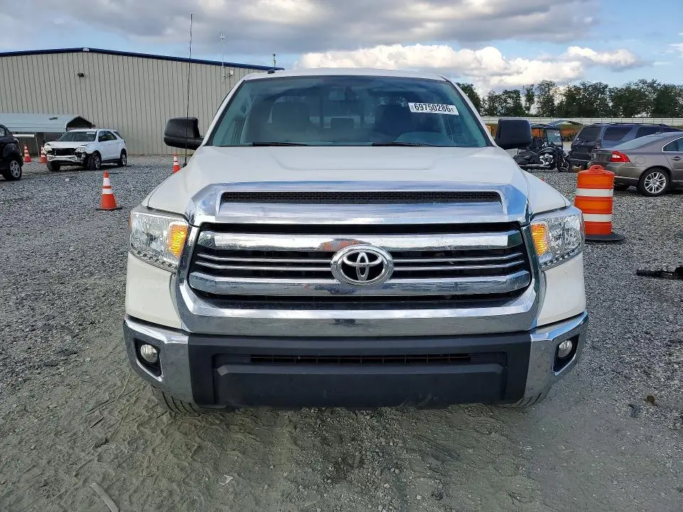 2017 TOYOTA TUNDRA SR5  