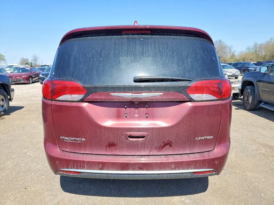 2019 CHRYSLER PACIFICA LIMITED  