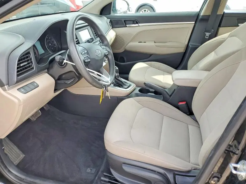 2019 HYUNDAI ELANTRA SE  