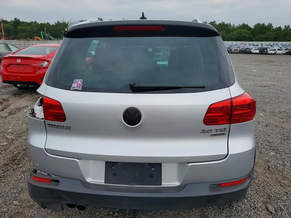 2012 VOLKSWAGEN TIGUAN S  