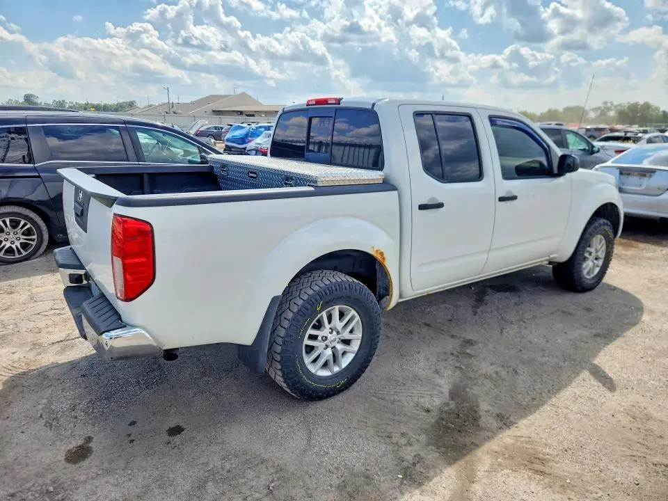 2016 NISSAN FRONTIER SV  