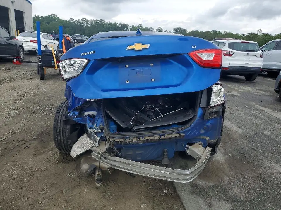 2019 CHEVROLET CRUZE LT  