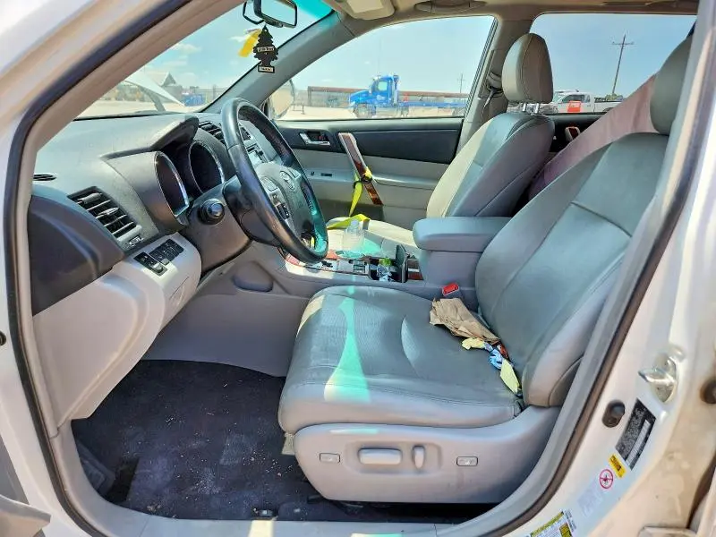 2013 TOYOTA HIGHLANDER LIMITED  