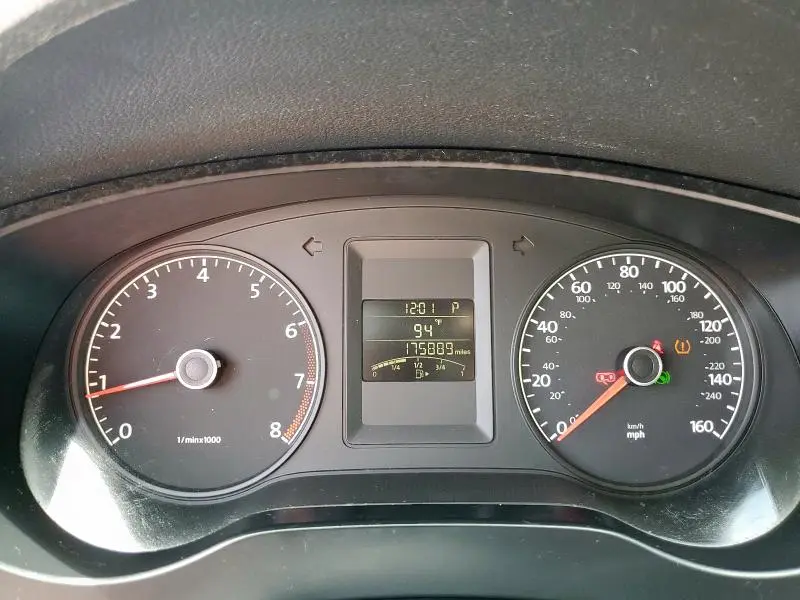 2011 VOLKSWAGEN JETTA SE  
