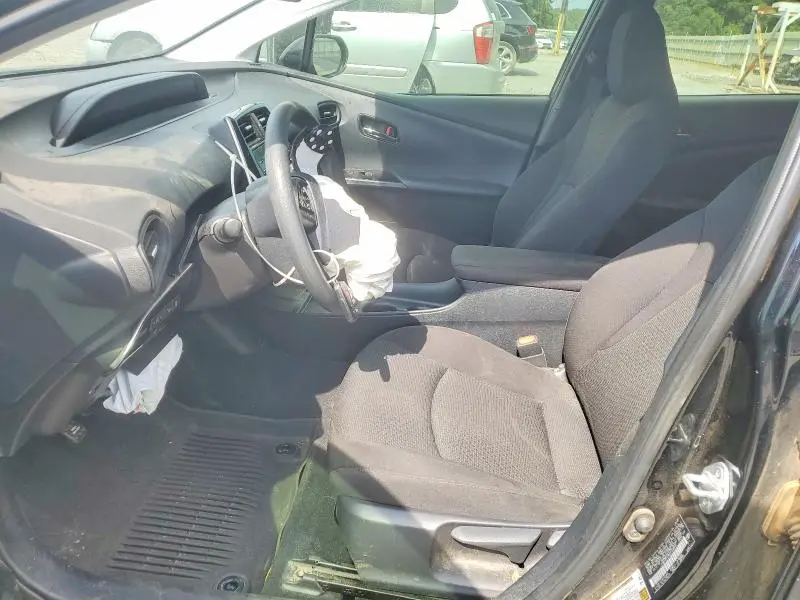 2021 TOYOTA PRIUS LE  