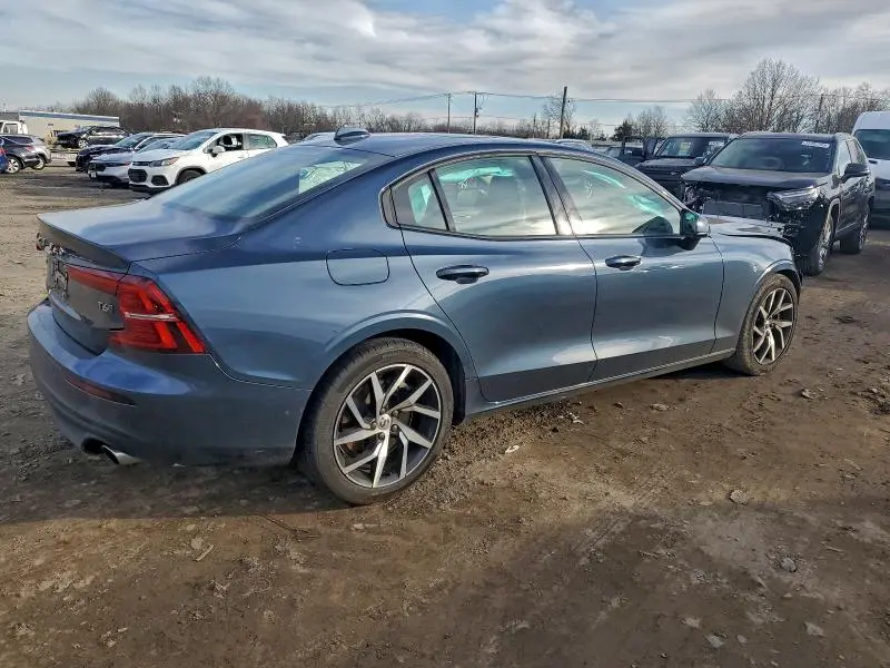 2019 VOLVO S60 T6 MOMENTUM  