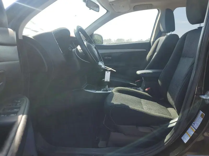 2018 MITSUBISHI OUTLANDER SE  